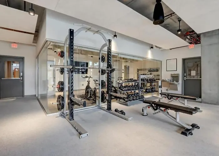Boulevard Downtown Highrise Stu Sky Pool Parking Gym 16 *